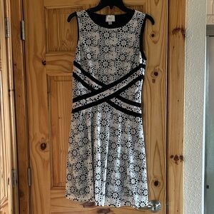 ECI Black and White Patterned Midi Dress